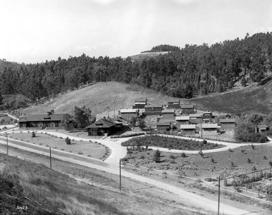 The Barlow Sanatorium in Chavez Ravine, 1915. Courtesy of the Title Insurance and Trust / C.C. Pierce Photography Collection, USC Libraries.