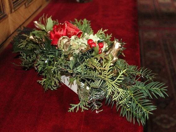 OBRAZEM: Lysičtí zvou do adventně vyzdobeného zámku