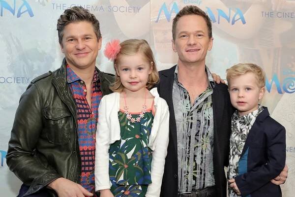 David Burtka and Neil Patrick Harris pose with kids Harper and Gideon at a 2016 film screening.