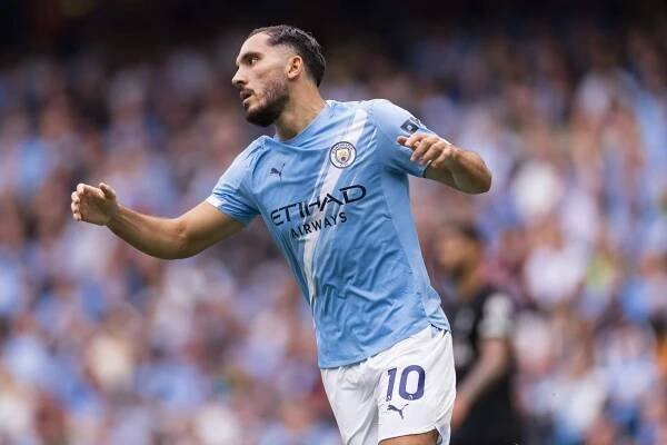 Manchester City 0 Tottenham 2: Trafford’s howler, Frank’s pressing plan, outstanding Palhinha - The Athletic