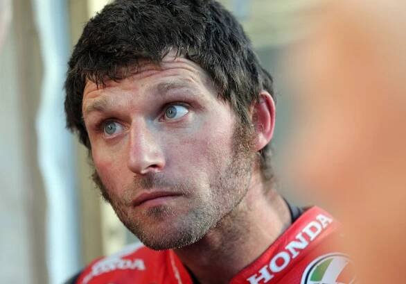 Guy Martin prohrál ve sprintu s Modelem S - Elektrickevozy.cz