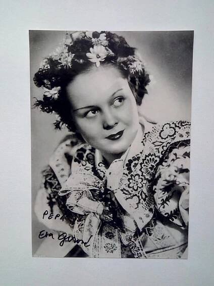 EVA GEROVÁ - ORIGINÁLNÍ AUTOGRAM - PODPIS - VĚTŠÍ FORMÁT - Ostatní sběratelské předměty