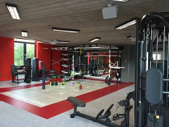 Realizace špičkového fitness centra v TENIS-CENTRU DTJ v Hradci Králové