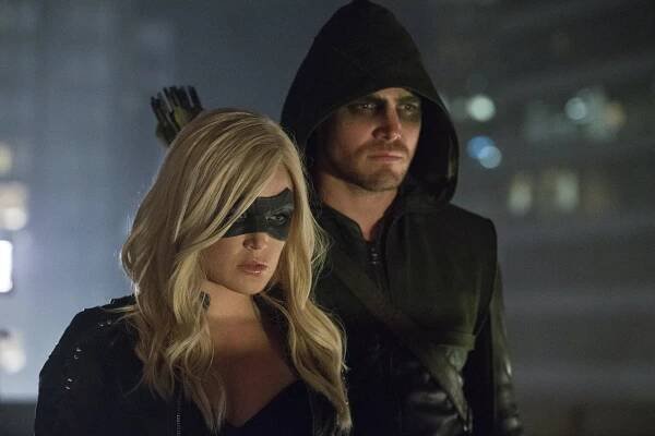 Arrow - Zkouška ohněm - Z filmu - Caity Lotz, Stephen Amell