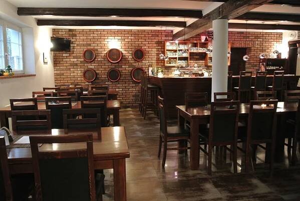 Penzion Nad Hájkem | Ubytování v apartmánech, Bezbariérová restaurace - Náměšť nad Oslavou, Brno