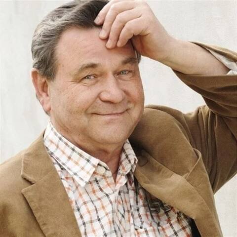 Václav Postránecký je náš populární filmový i divadelní herce.