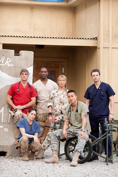 Elias Koteas, Michelle Borth, Arnold Pinnock, Deborah Kara Unger, Terry Chen, Luke Mably - Combat Hospital - Promo