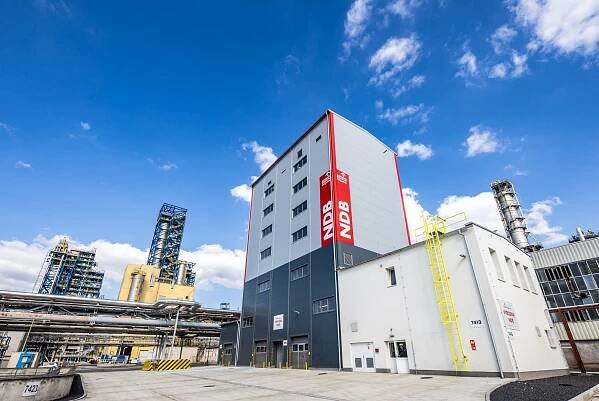 ORLEN Unipetrol v Litvínově spustil výrobu bezprašných stabilizačních směsí