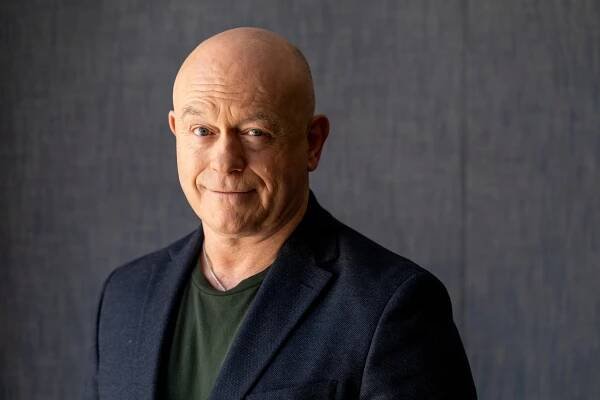 SPECIAL PRICE. ..British actor Ross Kemp