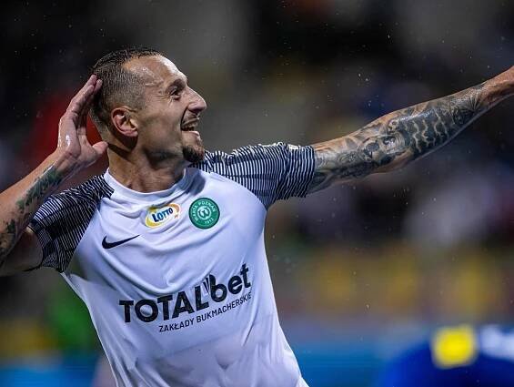 VIDEO Parádna forma pokračuje: Adam Zreľák strelil víťazný gól Warty Poznaň