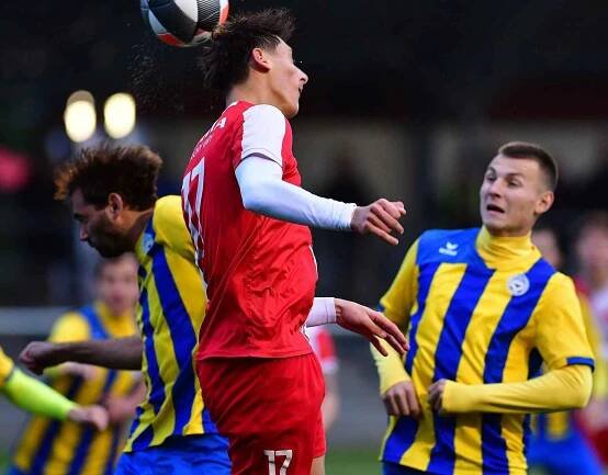 FC Slavia Karlovy Vary – FC Viktoria Mariánské Lázně 1:2 (1:0).