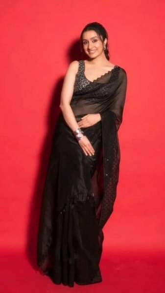Shraddha Kapoor’s top 10 trendy saree looks that are worth bookmarking