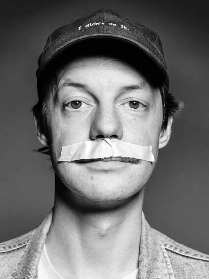 Der Schauspieler Merlin Sandmeyer im Interview ohne Worte - SZ Magazin