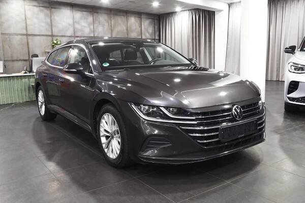 Volkswagen Arteon Shooting Brake 2.0 TDI 110kW DSG / Virtual Cockpit / ALU 17''