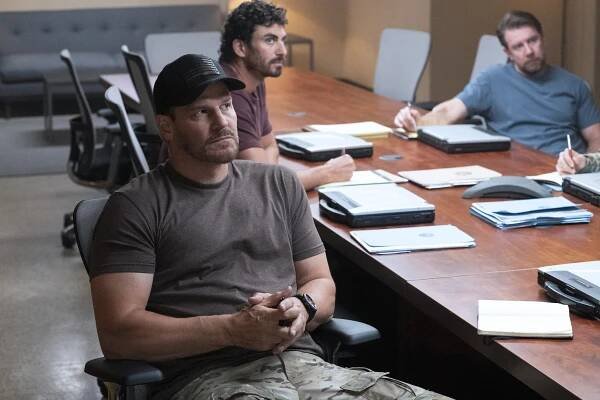 Tým SEAL - Growing Pains - Z filmu - David Boreanaz, Justin Melnick, Tyler Grey