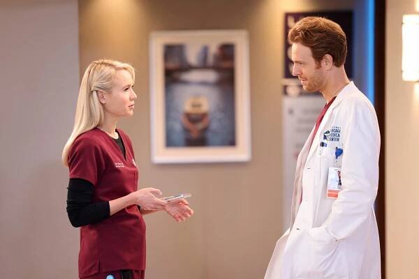 Nemocnice Chicago Med - Change Is a Tough Pill to Swallow - Z filmu - Kristen Hager, Nick Gehlfuss