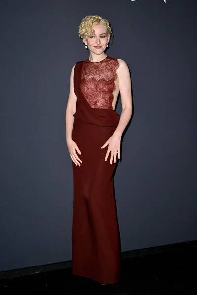 cannes-film-festival-julia-garner