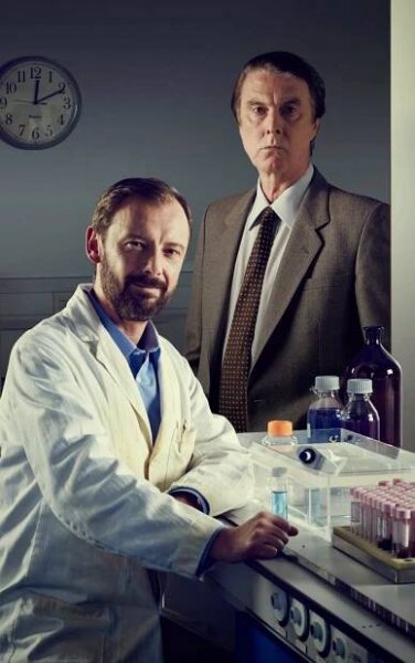 Neviditelný důkaz - Promo - John Simm, David Threlfall