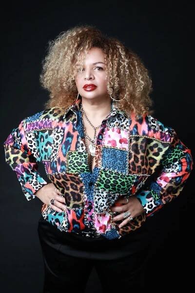 Davina Robinson | The Only American Powerhouse Blues Queen in Japan - GALLERY