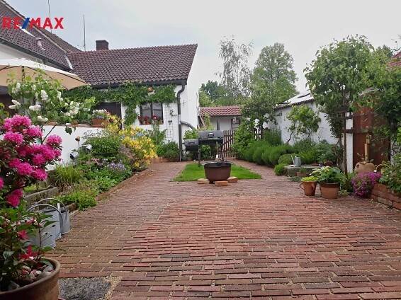 Prodej rodinného domu 223 m², pozemek 415 m², Husova, Suchdol nad Lužnicí