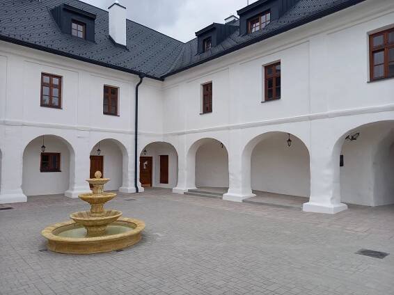 Fotogalerie • Zámek Nová Včelnice (Zámek) • Mapy.com