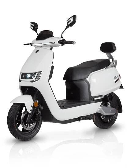 Elektrický motocyklový skútr Sunra Robo-S bílý 125cc 2x baterie IAMELECTRIC