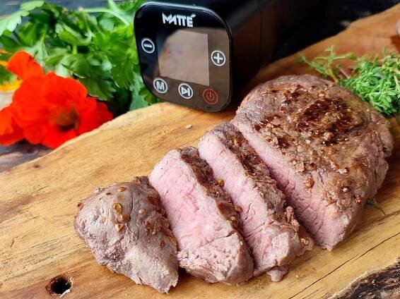 Znáte metodu „sous vide“? U nás doma ji milujeme hlavně na přípravu masa.