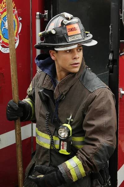 Chicago Fire - Rána do obličeje - Z filmu - Charlie Barnett