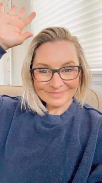 Beverley Mitchell Gets Real About Why She s Using Filters on Recent Photos 002