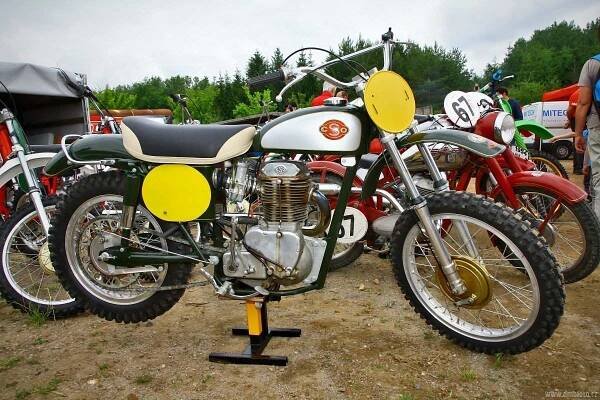 Classic Motocross & Enduro 2012 - závody historických strojů jako před lety - MotoLife.cz 