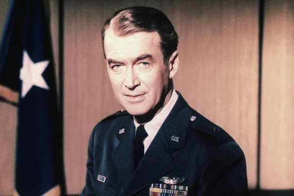Hollywoodská hvězda James Stewart letěl v bombardéru B-52 nad Vietnamem, zcela inkognito - ArmádníZpravodaj.cz