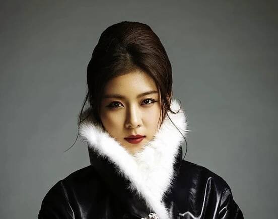 Ha Ji Won promluvila o své nejhorší líbací scéně. Také přiznala, že má ráda pěkné spodní prádlo a pivo - Asianstyle