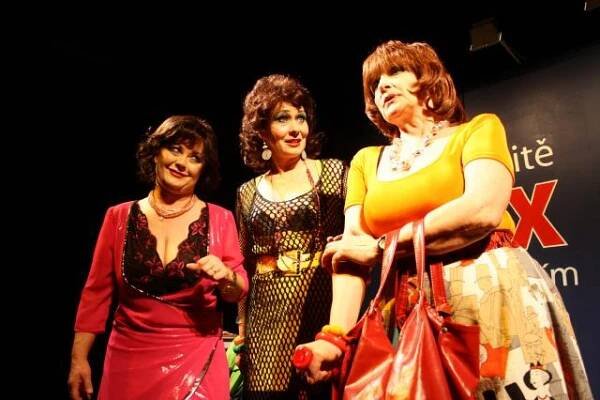 Ludmila Mecerodová, Romana Chvalová a Zdena Bittlová, foto Radovan Šťastný