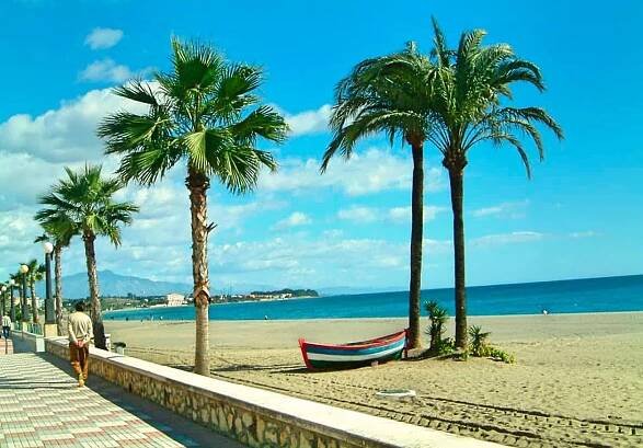 Estepona_apartman jizni Spanelsko_plaz_promenada