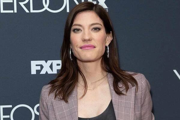 Jennifer Carpenter Reveals How Her Deceased Dexter Character Is Able to Return on New Revival Series