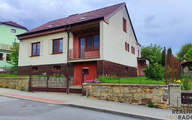 Rodinný dům se zahradou a garáží, Brtnice, Zahradní ulice