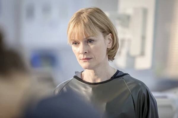 Critical (2015) | Tvůrci | ČSFD.cz