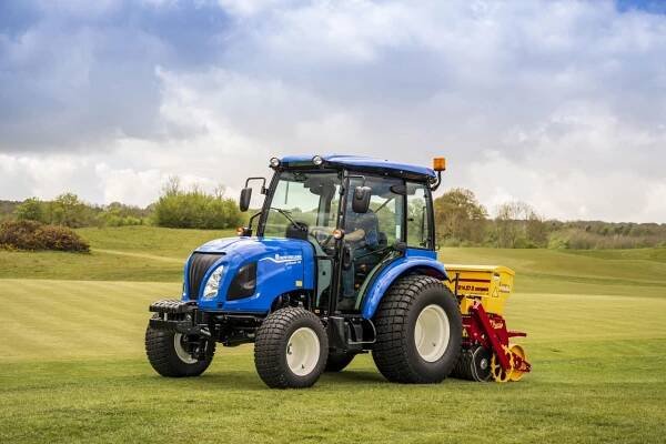Kompaktní traktory New Holland Boomer v nové podobě. Hydrostatická převodovka nabízí zajímavé funkce | Agroportal24h.cz