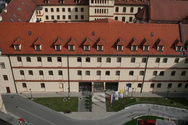 Zagrebačka nadbiskupija - Nadbiskupijski pastoralni institut