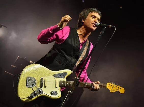 Johnny Marr playing live