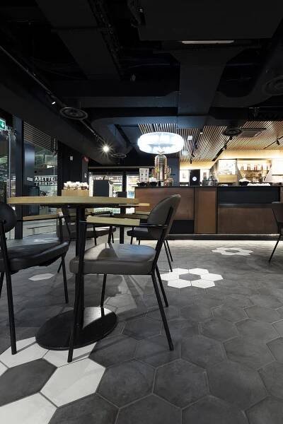 Panella Bakery Espresso bar: new floors with encaustic tiles | Marca Corona