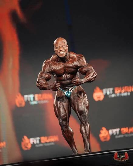 212 Olympia 2022 - Shaun Clarida je králem divize do 212 liber! | kulturistika.com