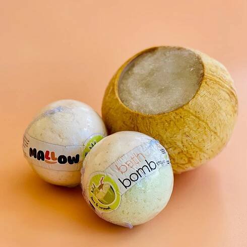 Lime & Coconut Bath Bomb - Handmade Bath Bombs