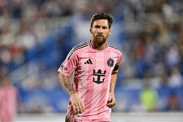 Lionel Messi in Inter Miami CF uniform.