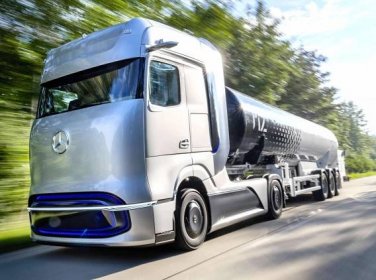 Mercedes-Benz unveils hydrogen-powered Actros test truck
