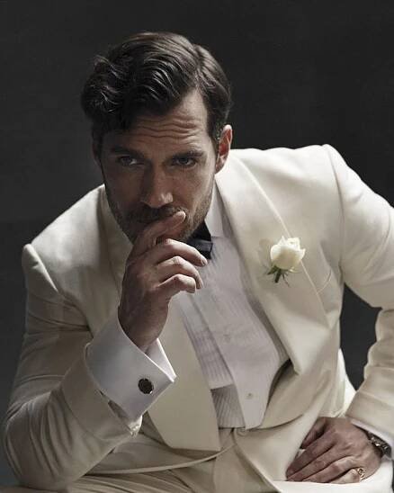 Zaklínač Henry Cavill se zranil: Natáčení dlouho očekávaného fantasy se odkládá na příští rok