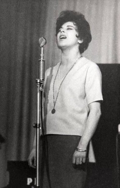 Eva Olmerová | Encyklopedie československeho jazzu - sborník