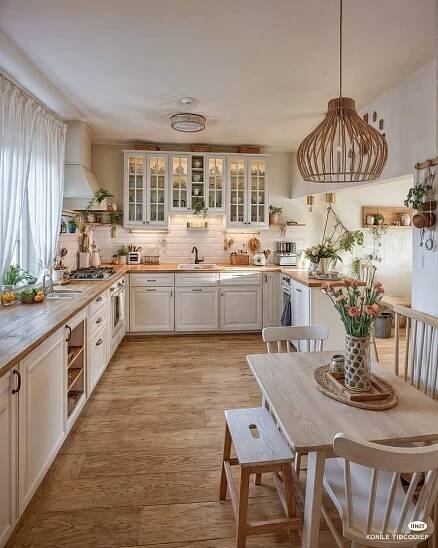 Pin di Gijin Toolan su Kitchens nel 2025 | Arredo interni cucina, Idee per la cucina, Cucina ikea