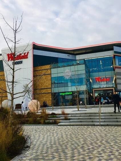 Soubor:Westfield Chodov Vánoce .jpg – Wikipedie