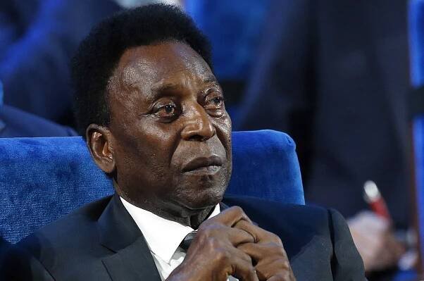 Pláče nejen Brazílie. Zemřel legendární fotbalista Pelé, bylo mu 82 let - iDNES.cz